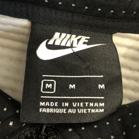 Nike Women's Sportswear Tech Fleece 1/4 Zip Sweatshirt CT0882-010 - Picture 3 of 8